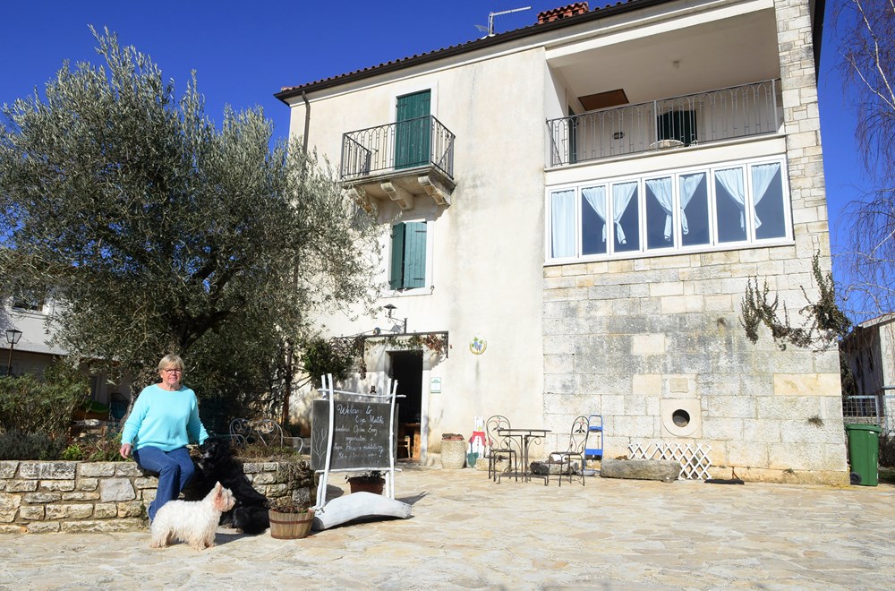 La casa di Matiki i vlasnica Sonja Glavić sa svojim psima
